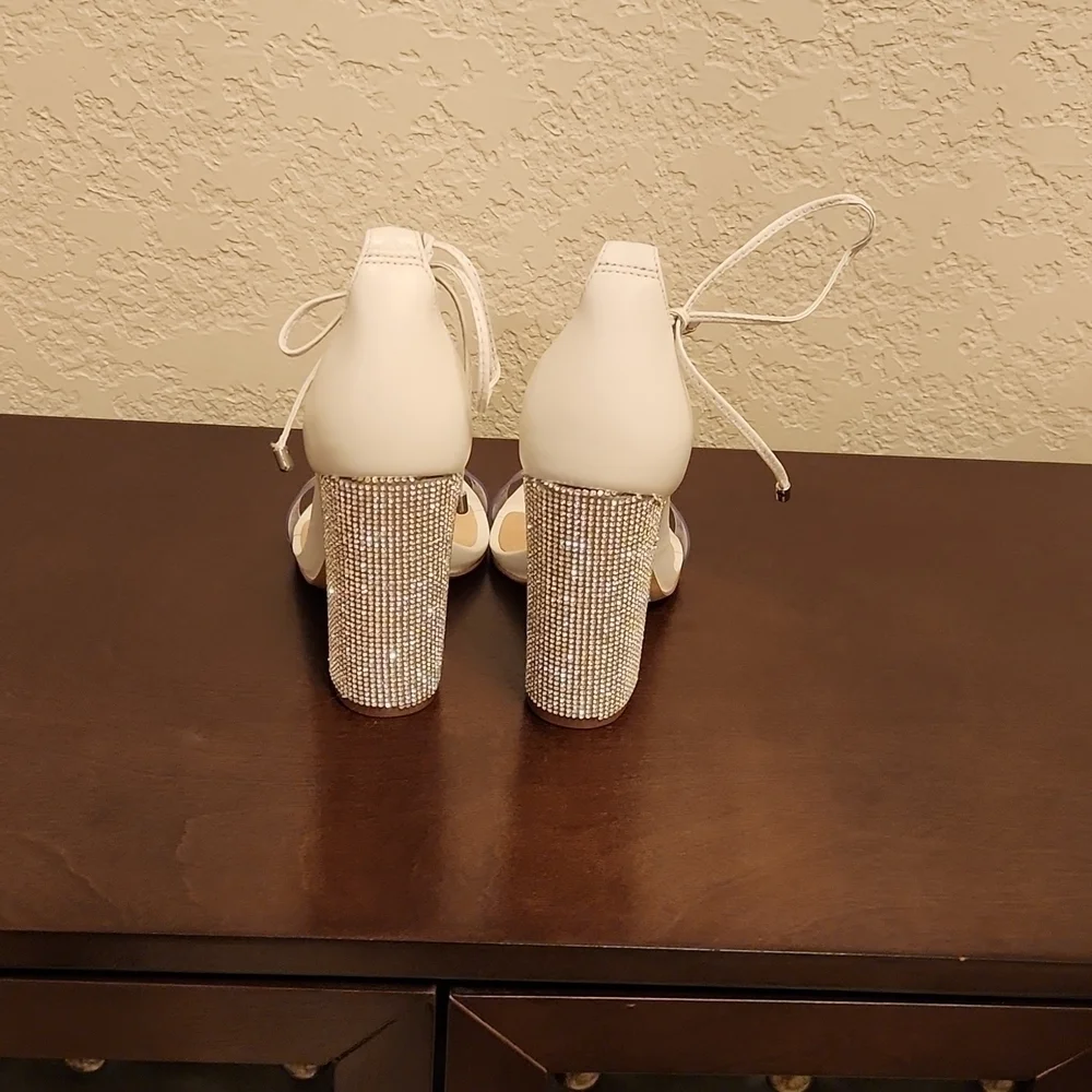 Shoes - Picture 10 of 12